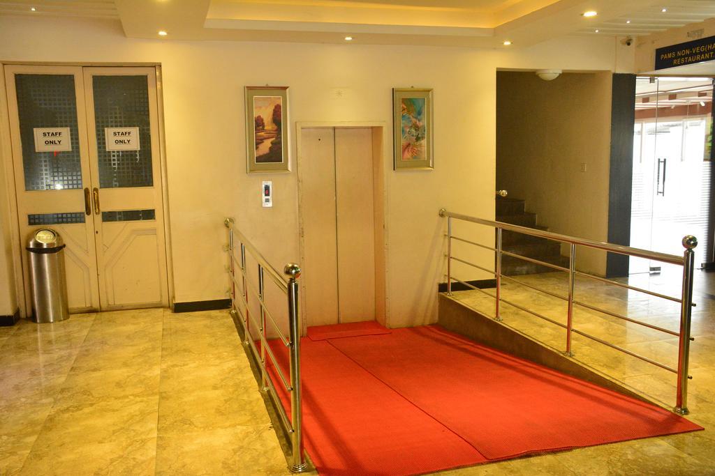Hotel Pams Mayiladuthurai Eksteriør bilde