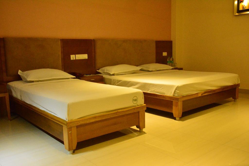 Hotel Pams Mayiladuthurai Eksteriør bilde