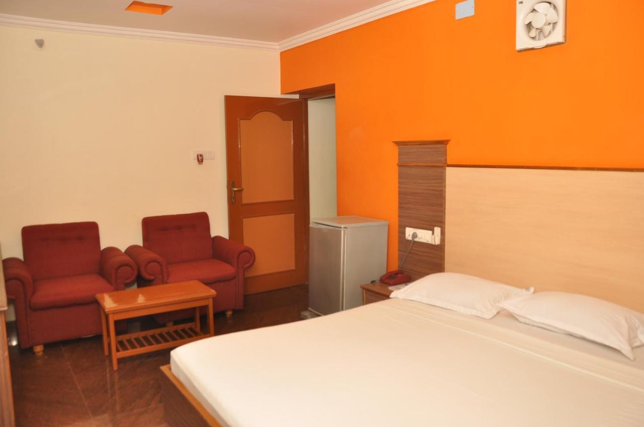 Hotel Pams Mayiladuthurai Eksteriør bilde