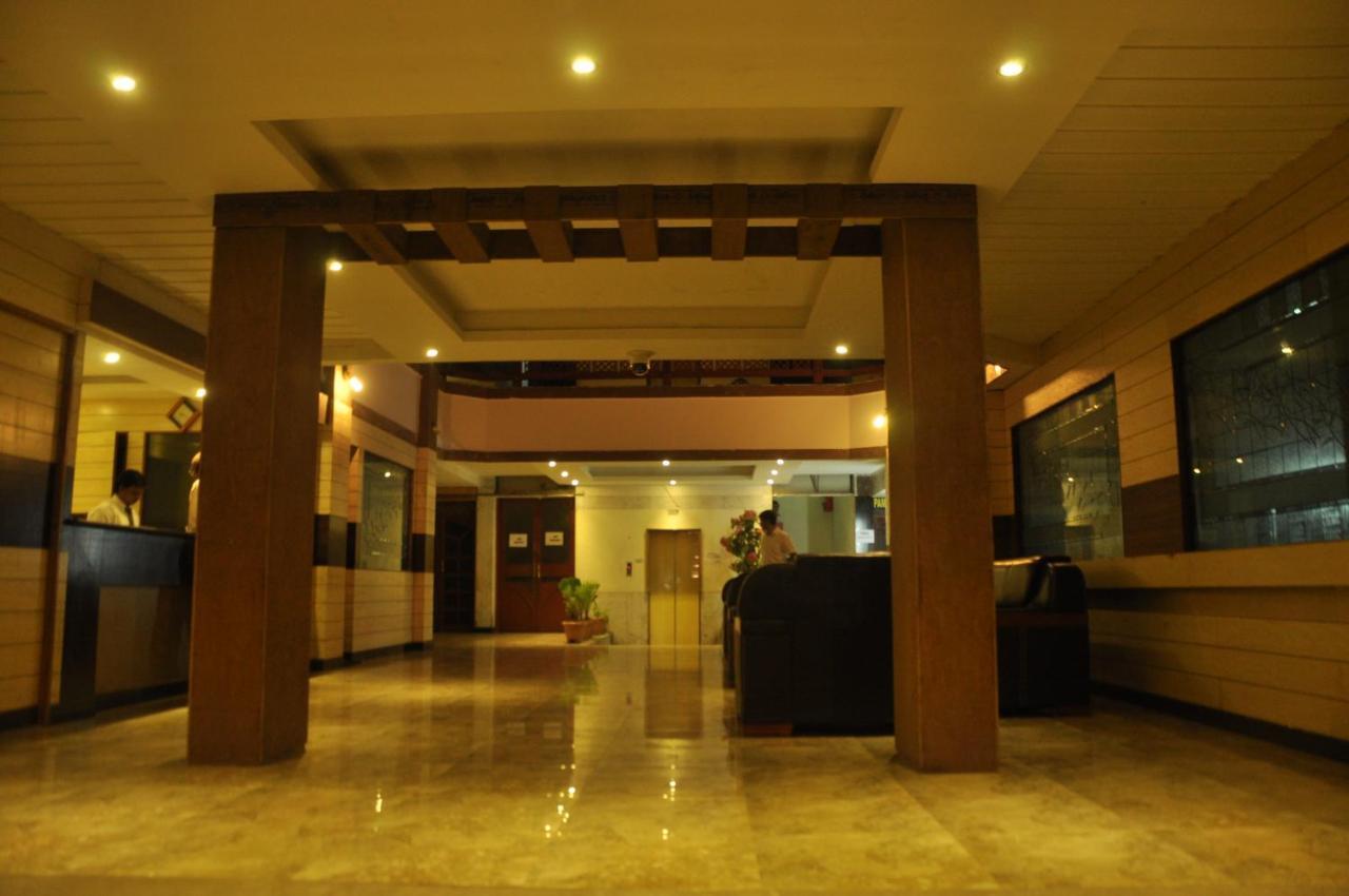 Hotel Pams Mayiladuthurai Eksteriør bilde