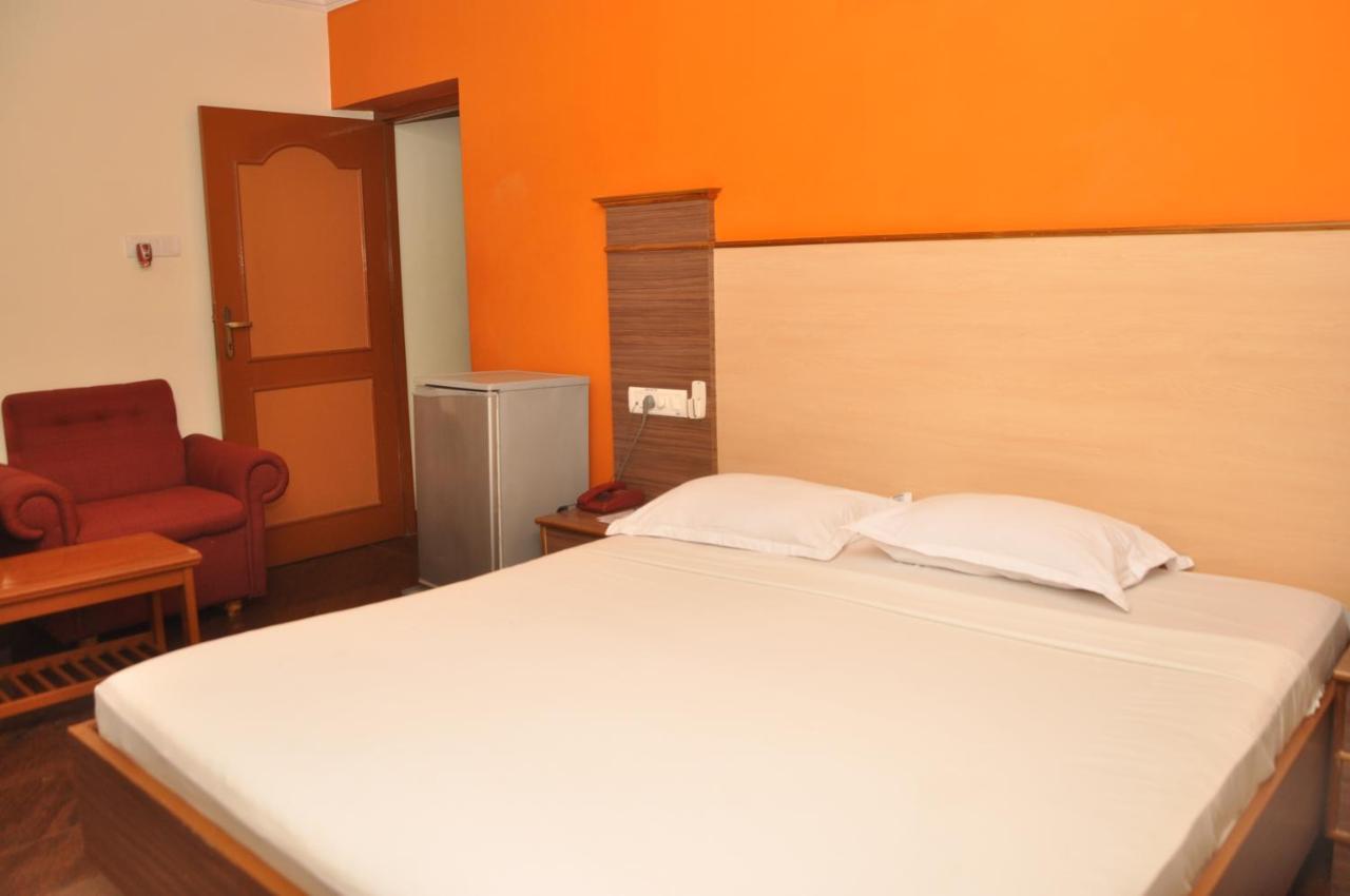 Hotel Pams Mayiladuthurai Eksteriør bilde