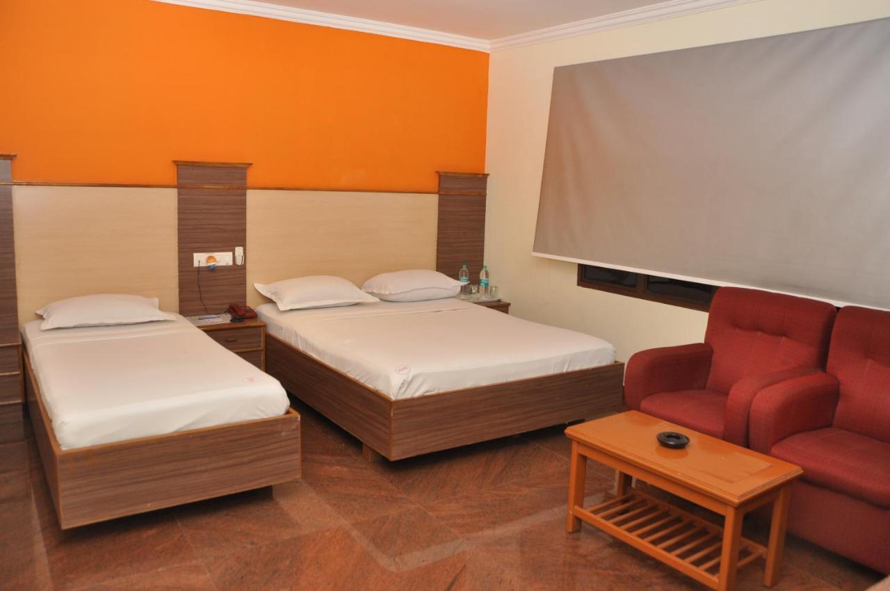 Hotel Pams Mayiladuthurai Eksteriør bilde