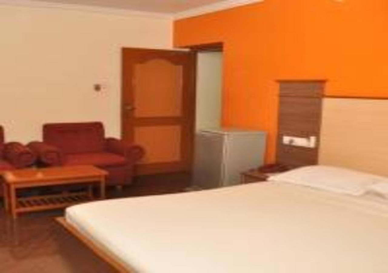Hotel Pams Mayiladuthurai Eksteriør bilde