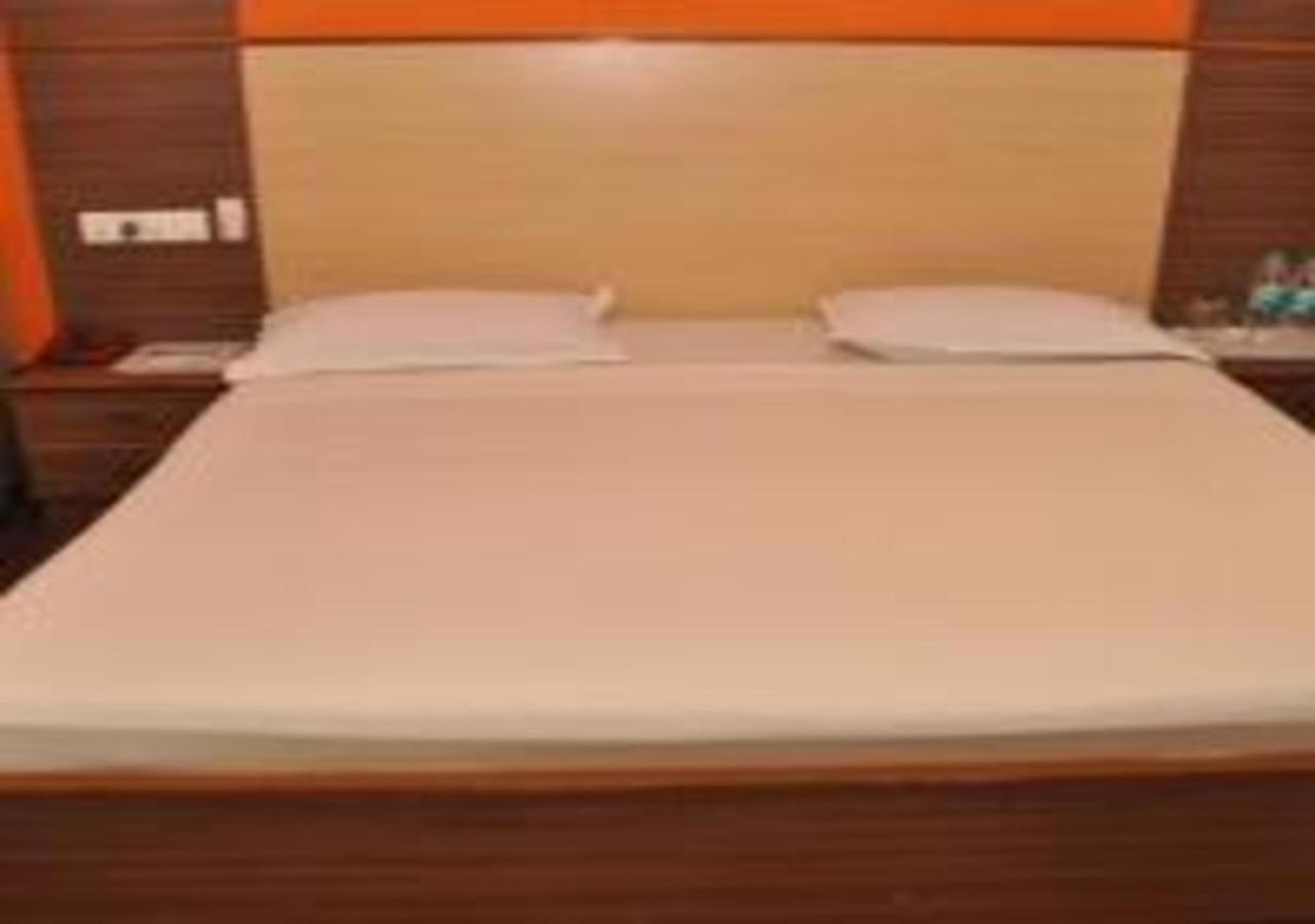 Hotel Pams Mayiladuthurai Eksteriør bilde
